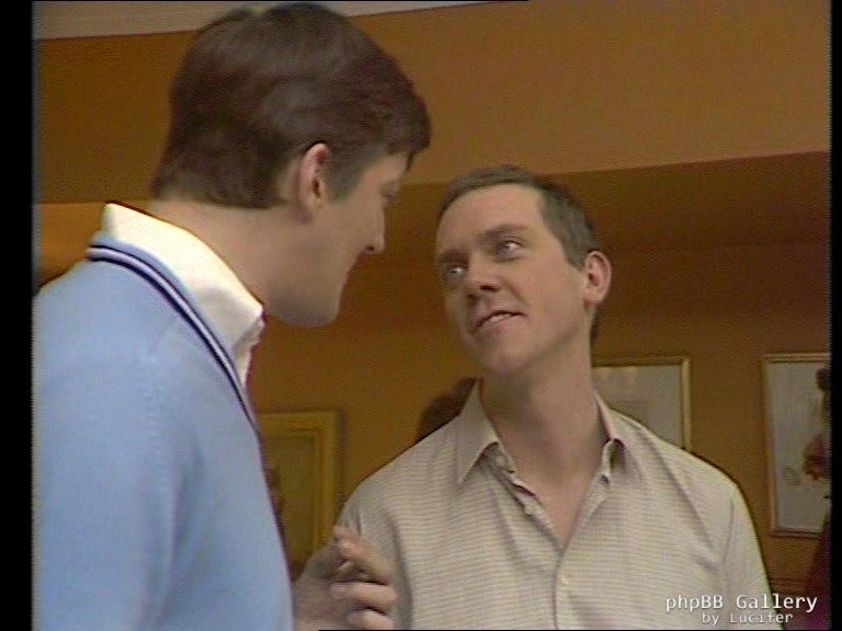 Hugh Laurie - Alfresco - 1x02