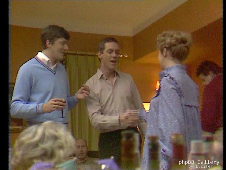 Hugh Laurie - Alfresco - 1x02