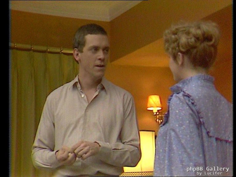 Hugh Laurie - Alfresco - 1x02