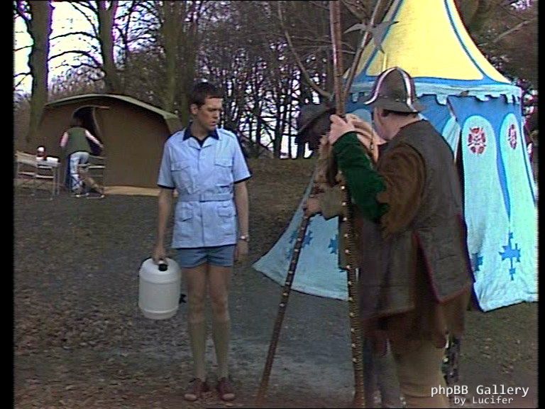 Hugh Laurie - Alfresco - 1x02