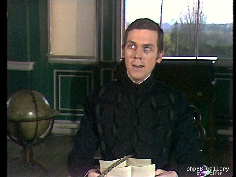 Hugh Laurie - Alfresco - 1x02