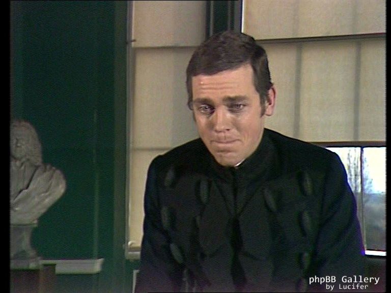 Hugh Laurie - Alfresco - 1x02
