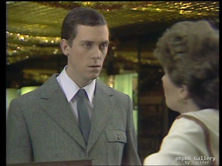 Hugh Laurie - Alfresco - 1x01