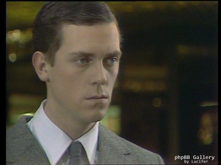 Hugh Laurie - Alfresco - 1x01