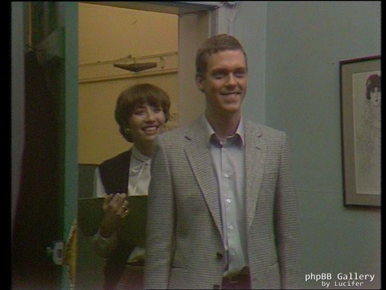 Hugh Laurie - Alfresco - 1x01