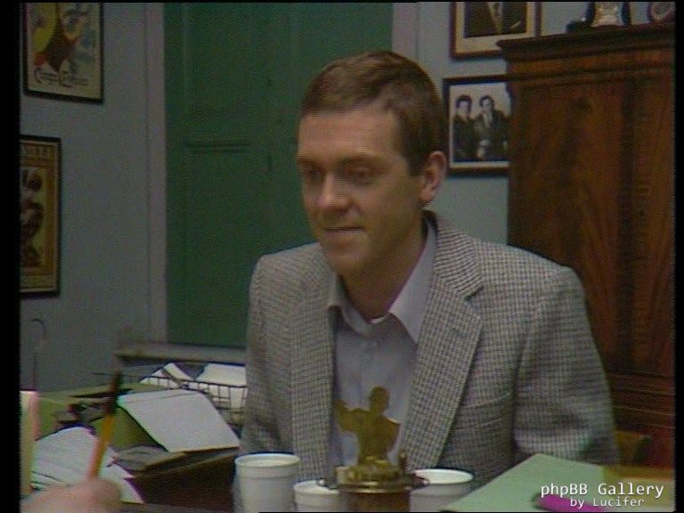 Hugh Laurie - Alfresco - 1x01