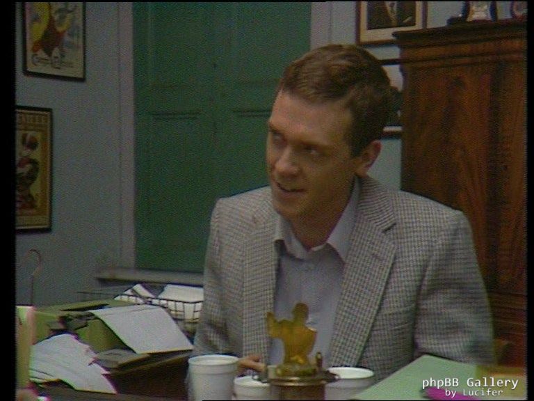 Hugh Laurie - Alfresco - 1x01