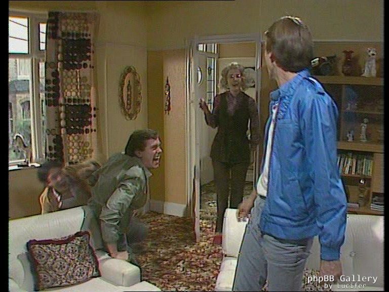Hugh Laurie - Alfresco - 1x03
