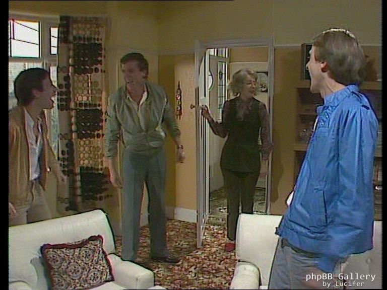 Hugh Laurie - Alfresco - 1x03