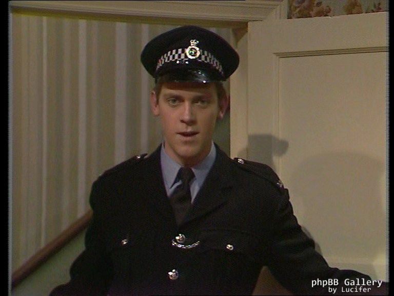Hugh Laurie - Alfresco - 1x03
