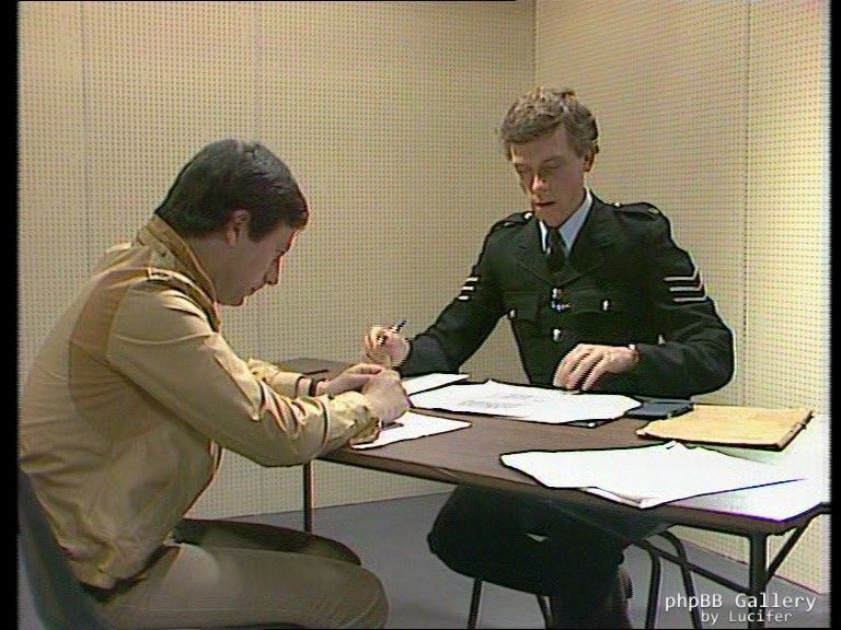 Hugh Laurie - Alfresco - 1x03