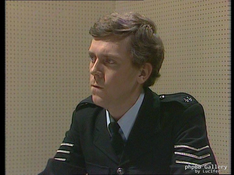 Hugh Laurie - Alfresco - 1x03