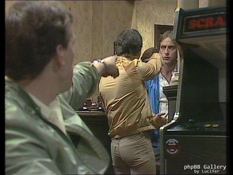 Hugh Laurie - Alfresco - 1x03