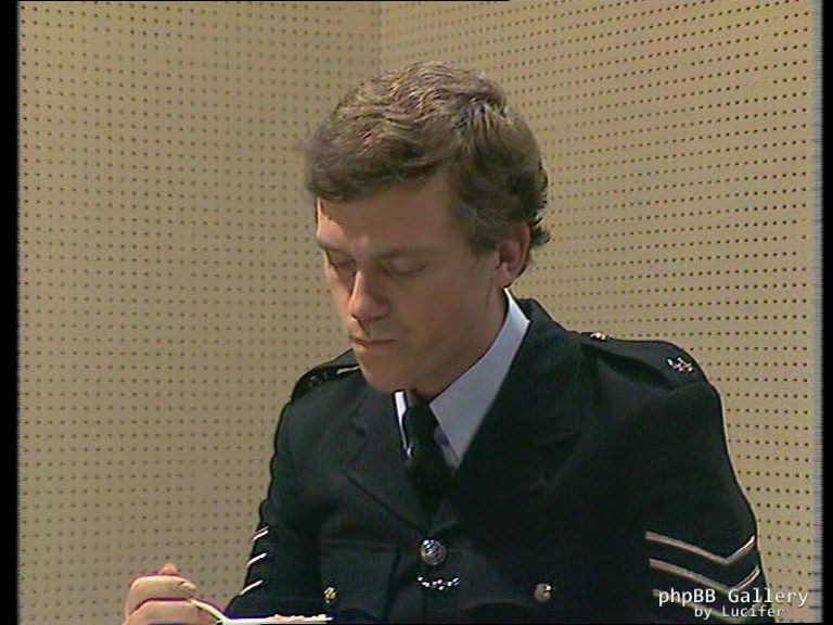Hugh Laurie - Alfresco - 1x03