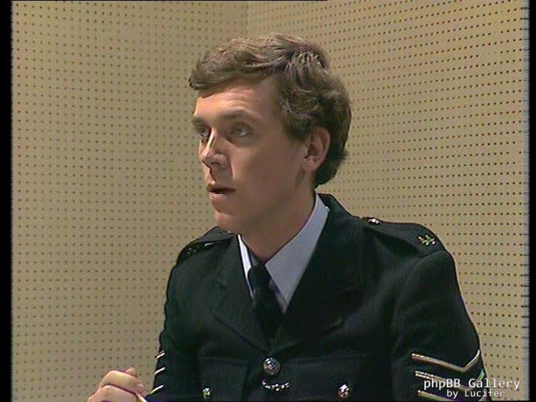 Hugh Laurie - Alfresco - 1x03