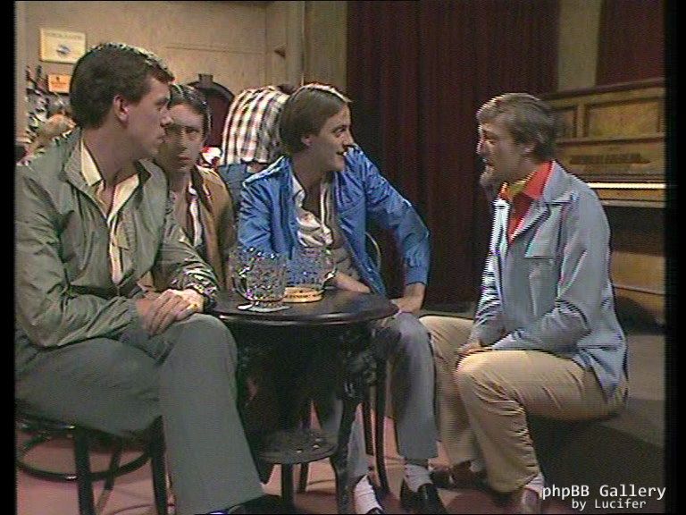 Hugh Laurie - Alfresco - 1x03