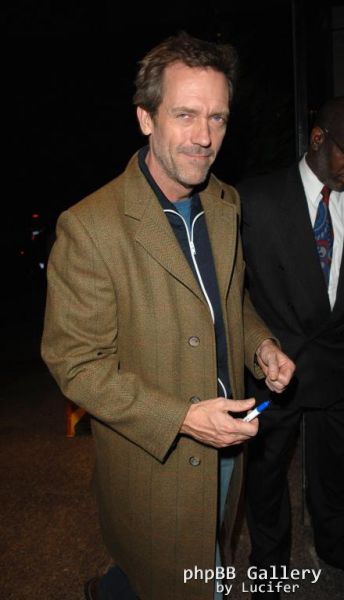 Hugh Laurie leaving his hotel, New York City, 26. Oktober 2006