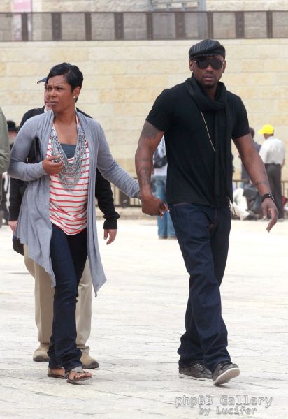 Omar Epps and Wife, Jesse Spencer - Wailing Wall Jerusalem May 2011