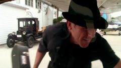 Hugh Laurie - Down by the River -00012