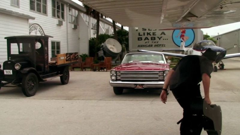 Hugh Laurie - Down by the River -00015