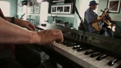 Hugh Laurie - Down by the River -00087