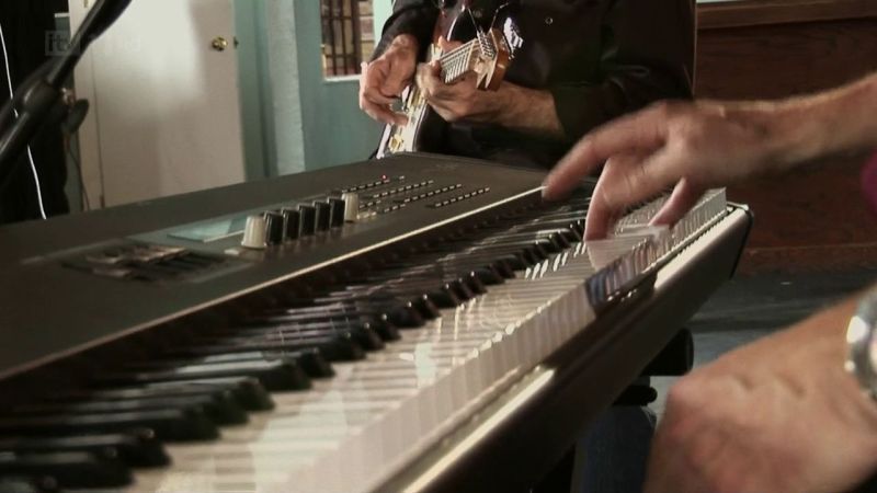 Hugh Laurie - Down by the River -00096