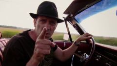 Hugh Laurie - Down by the River -00121