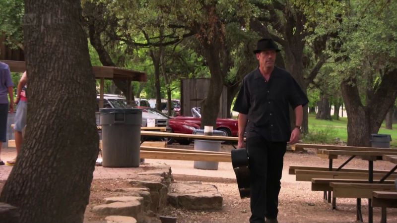 Hugh Laurie - Down by the River -00123