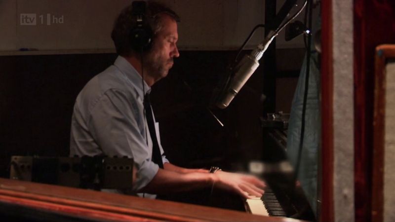 Hugh Laurie - Down by the River -00142