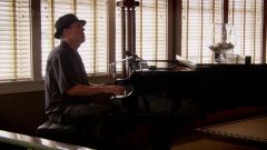 Hugh Laurie - Down by the River -00207