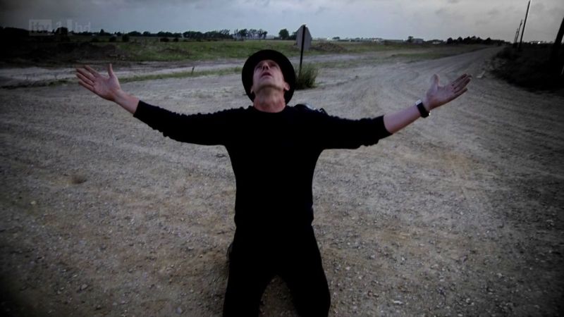 Hugh Laurie - Down by the River -00304