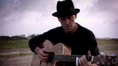 Hugh Laurie - Down by the River -00309