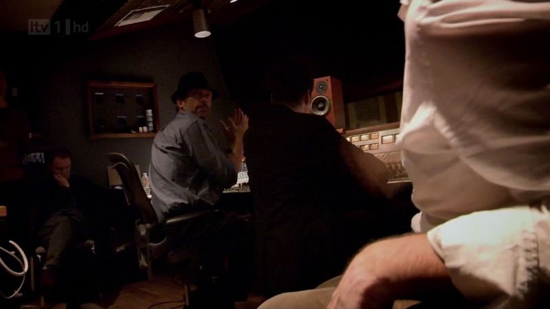 Hugh Laurie - Down by the River -00318
