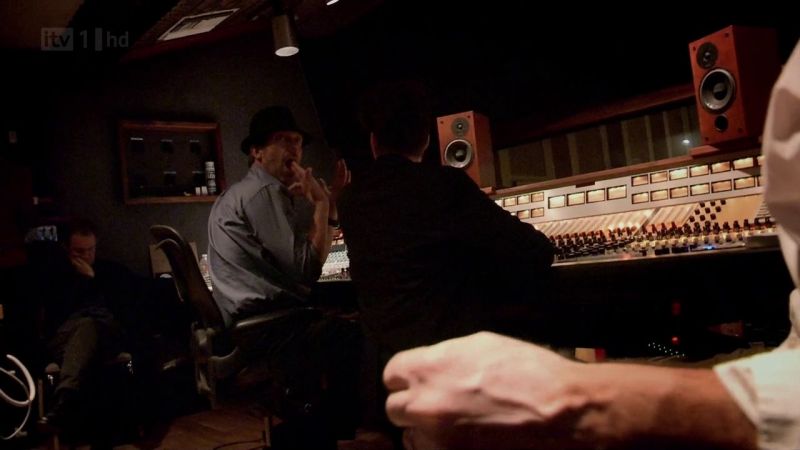 Hugh Laurie - Down by the River -00319