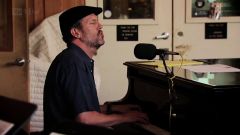 Hugh Laurie - Down by the River -00354