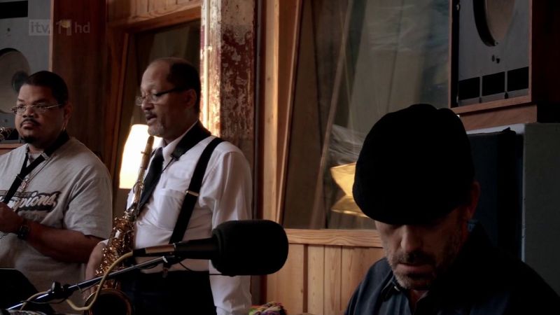 Hugh Laurie - Down by the River -00355