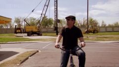 Hugh Laurie - Down by the River -00372