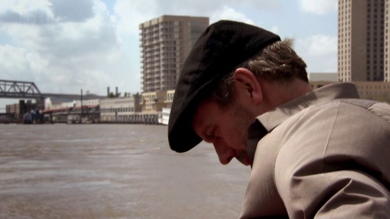 Hugh Laurie - Down by the River -00417