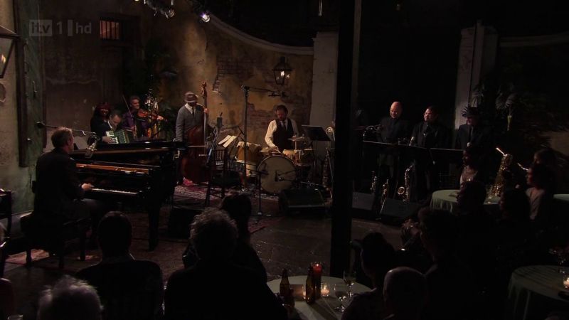 Hugh Laurie - Down by the River -00434