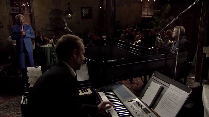 Hugh Laurie - Down by the River -00558