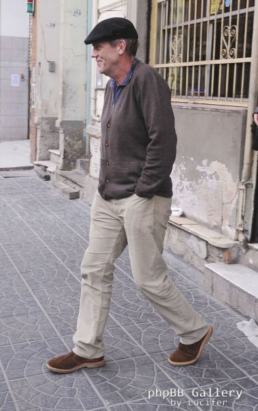 Hugh Laurie & Jo Green - Out and About Buenos Aires - June 2012