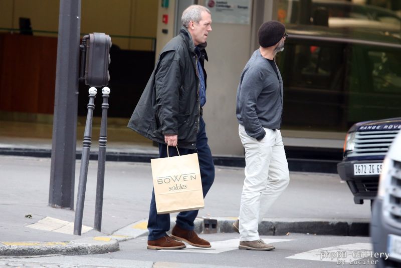 Hugh Laurie & Jo Green - Shopping in Paris - July 2012