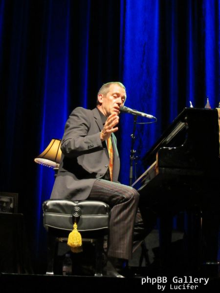 Hugh Laurie - Concert - Berlin - July 2012 - mj1985
