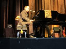 Hugh Laurie - Concert - Berlin - July 2012 - mj1985
