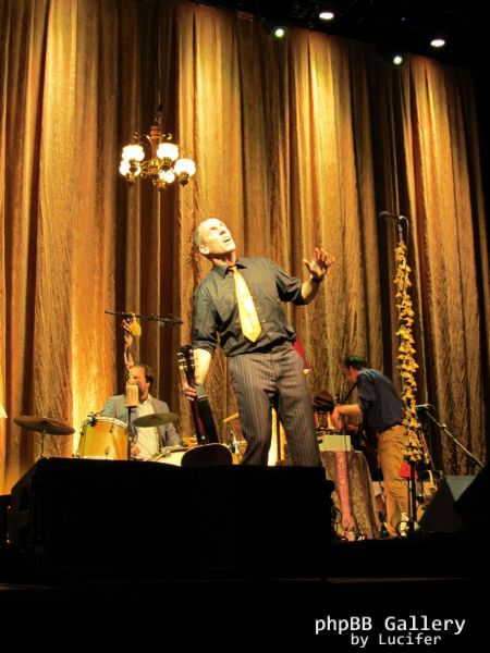 Hugh Laurie - Concert - Berlin - July 2012 - mj1985