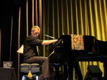 Hugh Laurie - Concert - Berlin - July 2012 - mj1985