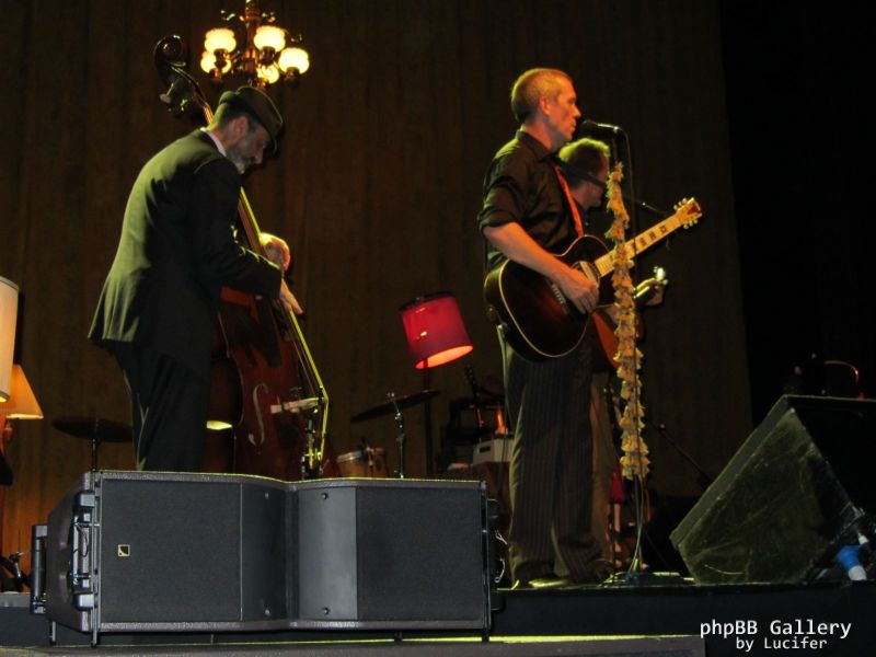 Hugh Laurie - Concert - Berlin - July 2012 - mj1985