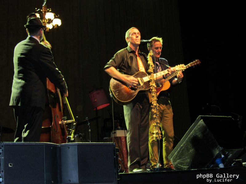 Hugh Laurie - Concert - Berlin - July 2012 - mj1985