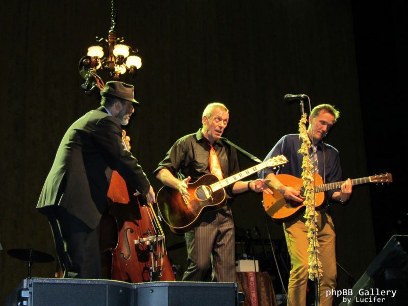 Hugh Laurie - Concert - Berlin - July 2012 - mj1985