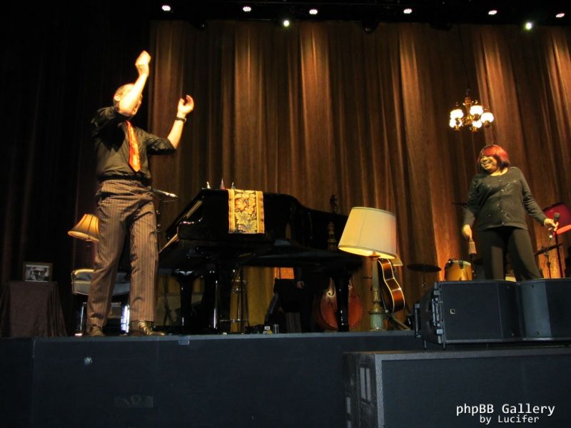 Hugh Laurie - Concert - Berlin - July 2012 - mj1985